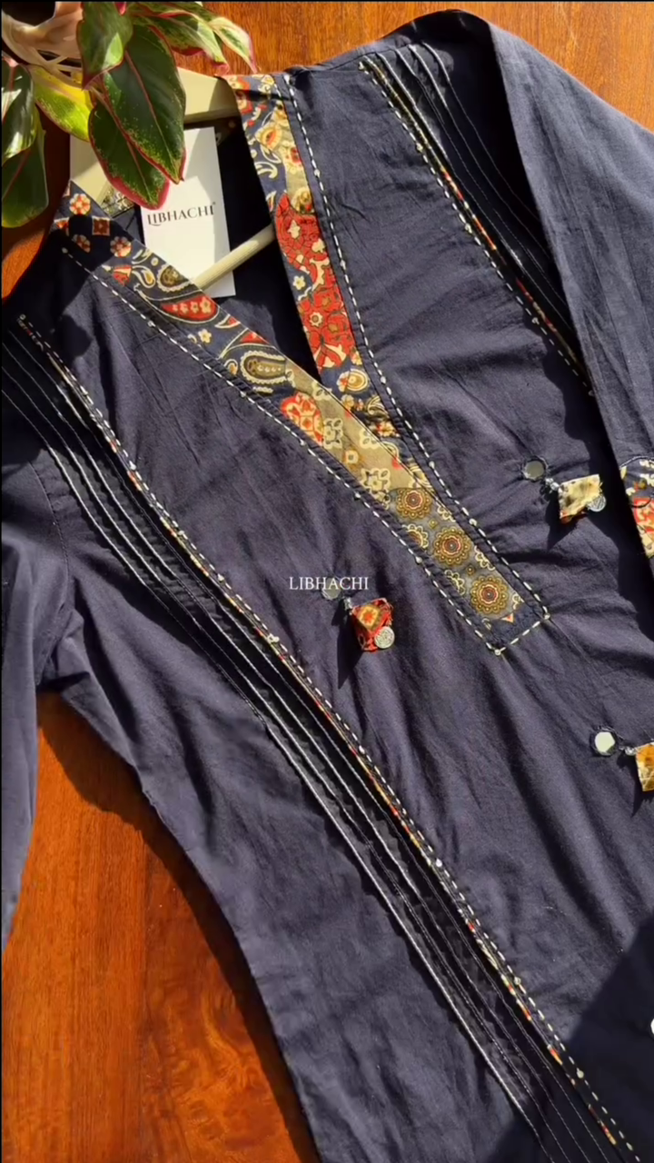 Women Mirror Work Pure Cotton Kurta With Trouser - Blue